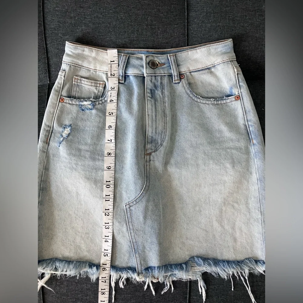 DL1961 Georgia High Waited Light Wash Denim Raw Hem Skirt Size XS - Picture 7 of 9